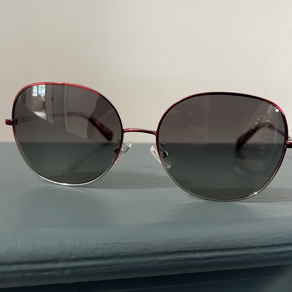 Coach Sunglasses - Picture 4 of 8